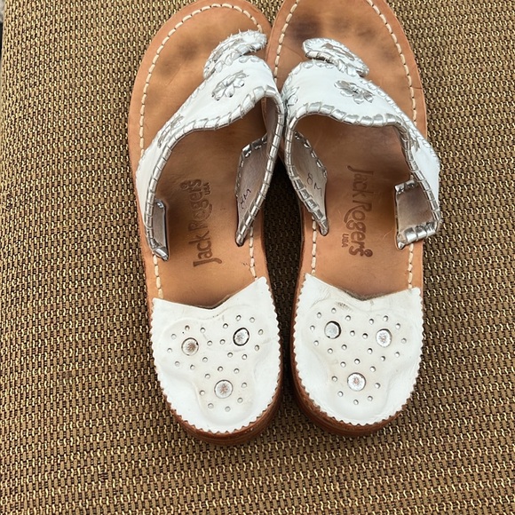 White and silver Jack Rogers sandals - Picture 2 of 3